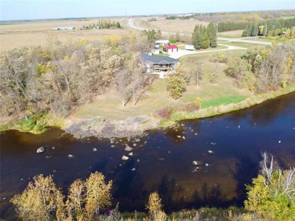 Home Photo - 66006 44 Highway