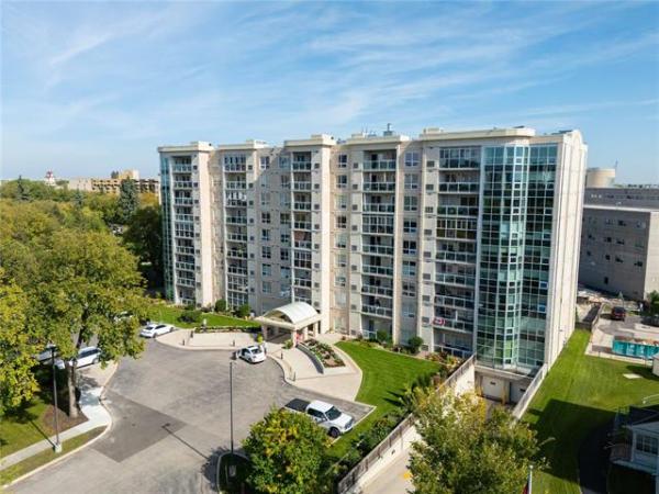 Home Photo - 102-500 Tache Avenue