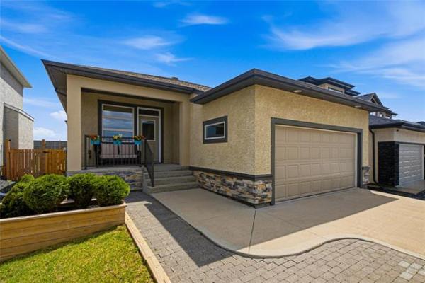 Home Photo - 139 Kingsclear Drive