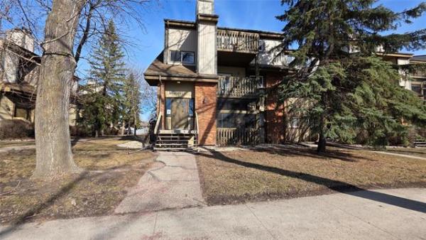 Home Photo - 301-491 Mandalay Drive