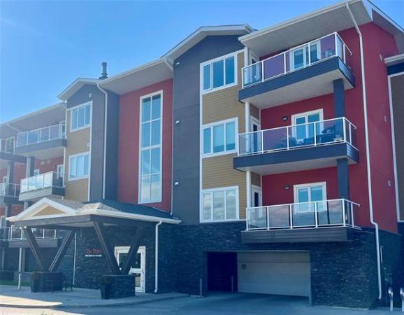 Home Photo - 205-902 Headmaster Row