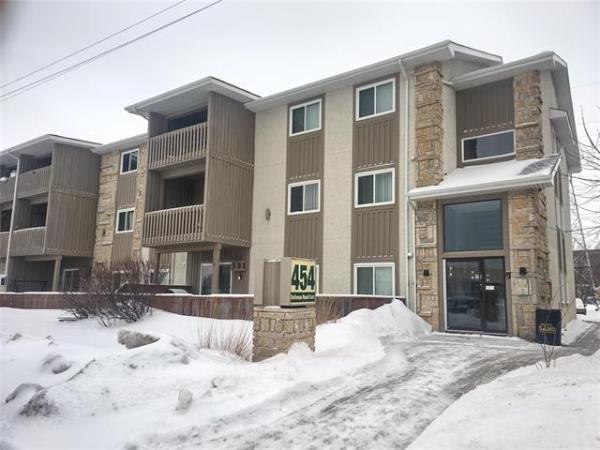 Home Photo - 118-454 Beliveau Road