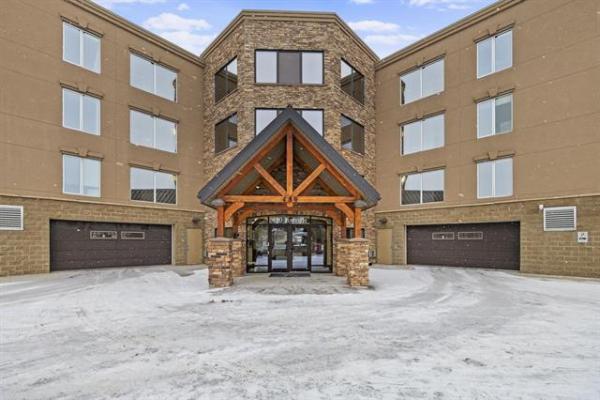 Home Photo - 210-450 Youville Street