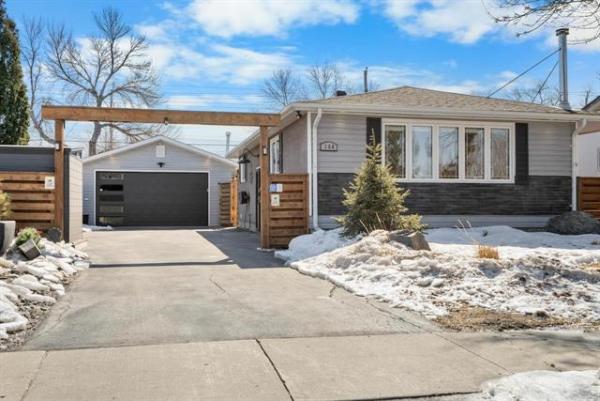 Home Photo - 164 Vryenhoek Crescent