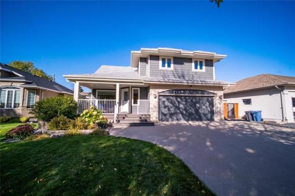 Home Photo - 11 Burnhill Bay