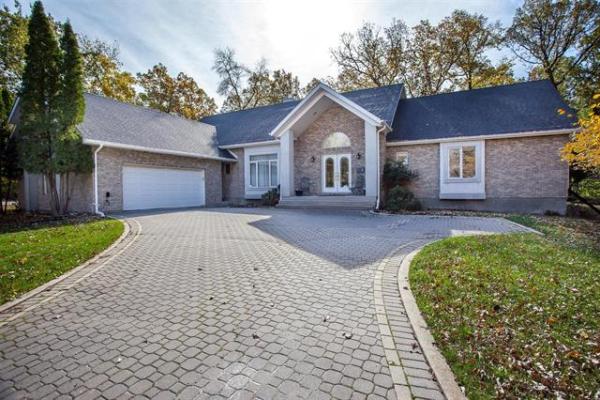 Home Photo - 180 Ridgedale Crescent