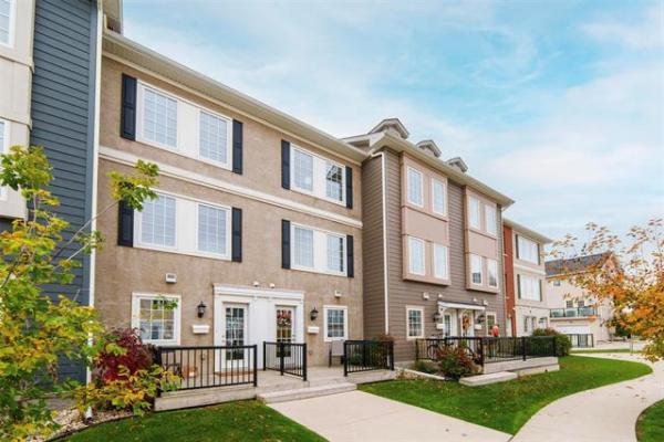 Home Photo - 205-155 Des Hivernants Boulevard