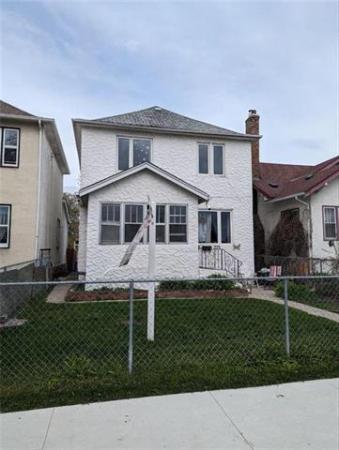 Home Photo - 375 Machray Avenue