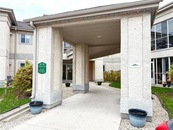 Home Photo - 108-500 Cathcart Street