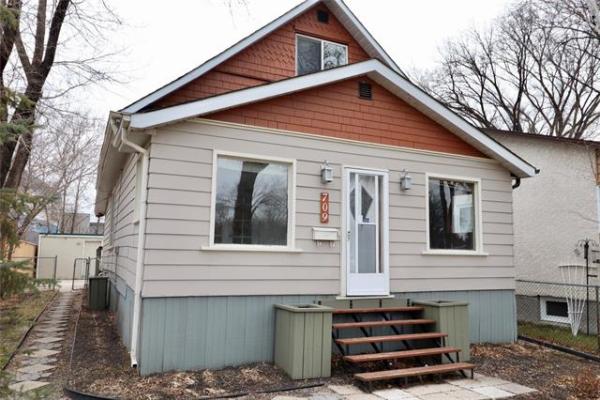 Home Photo - 709 Kanata Street