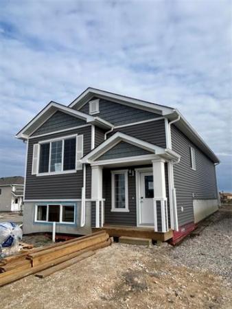 Home Photo - 40 McConkey Crescent