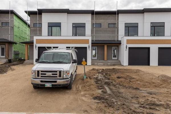 Home Photo - 78 Kootenay Way