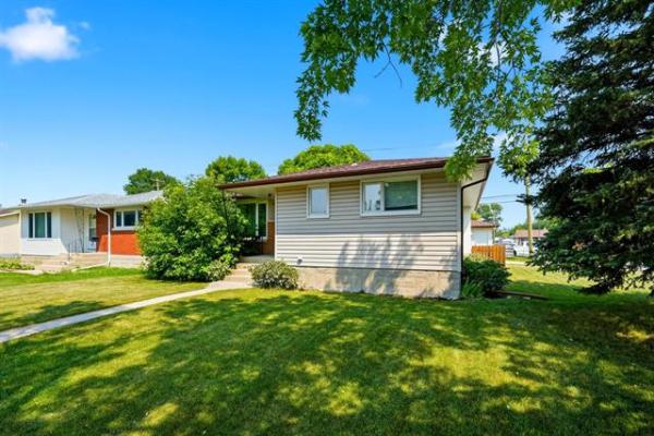 Home Photo - 699 McLeod Avenue