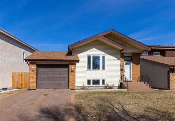 Home Photo - 62 Knotsberry Bay