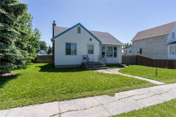 Home Photo - 480 Tweed Avenue