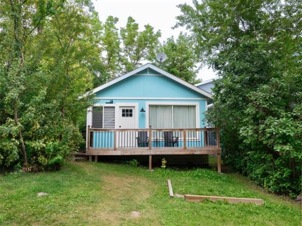home photo - 18 3rd Avenue