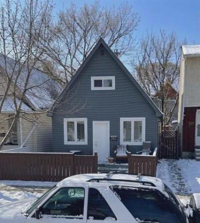 Home Photo - 282 Toronto Street