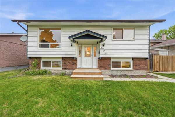 Home Photo - 106 Sumter Crescent