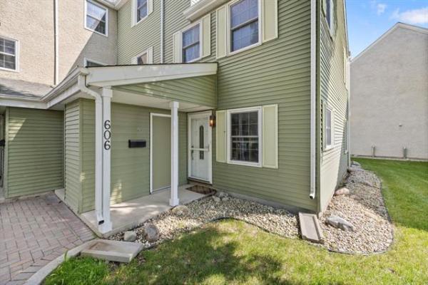 Home Photo - 2-606 Kenaston Boulevard