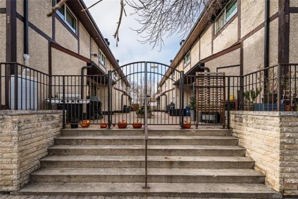 Home Photo - 106-70 Maryland Street