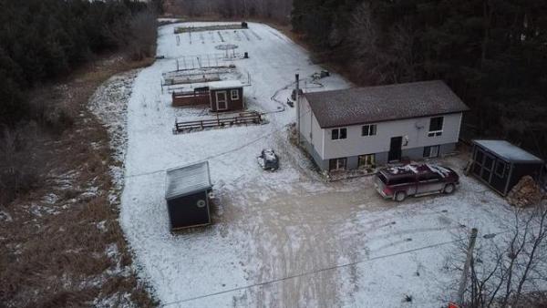 Home Photo - 81027 Morden Sprague Road