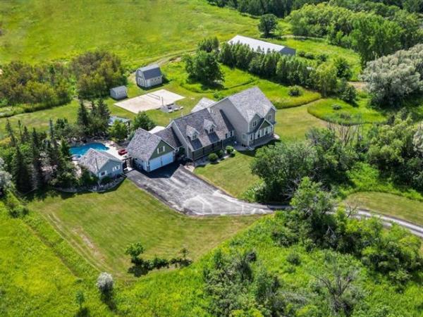 Home Photo - 584 Fraser Road