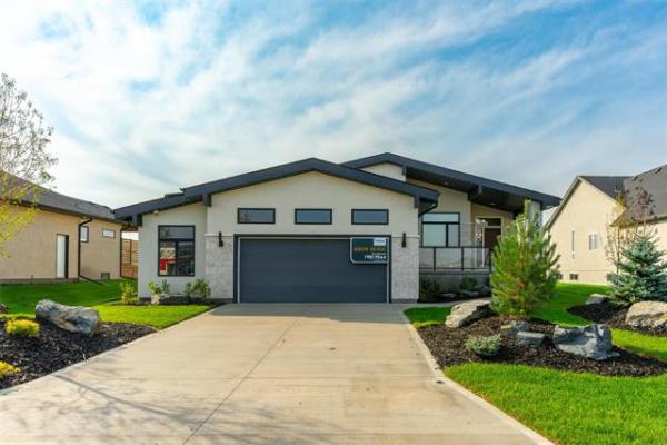 Home Photo - 6 Bryce Boulevard