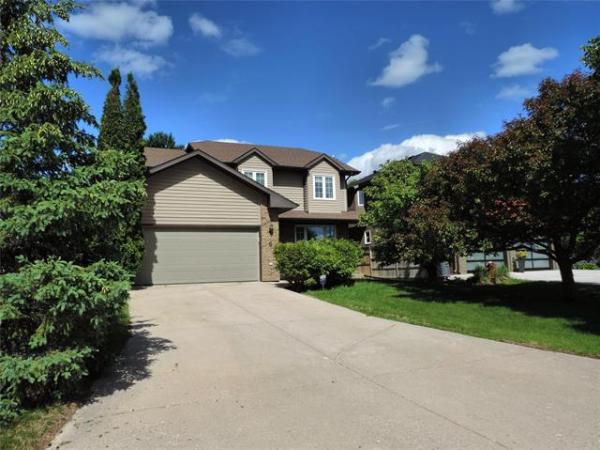 Home Photo - 6 Tweedsmuir Road