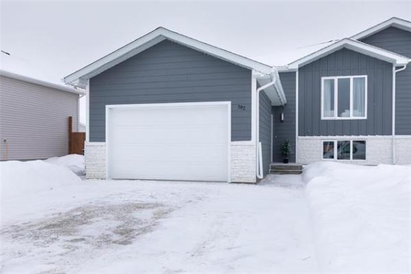 Home Photo - 102 York Crescent