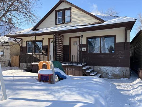 Home Photo - 526 Simcoe Street