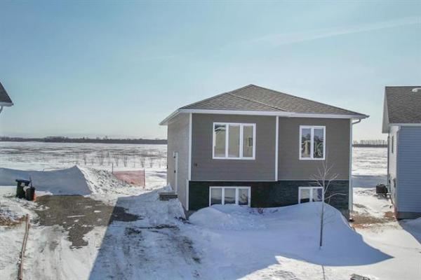 Home Photo - 70 CRESCENTWOOD Drive