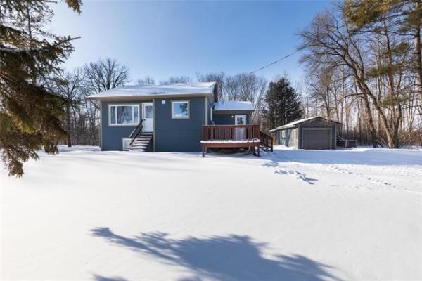 Home Photo - 21098 33E Road