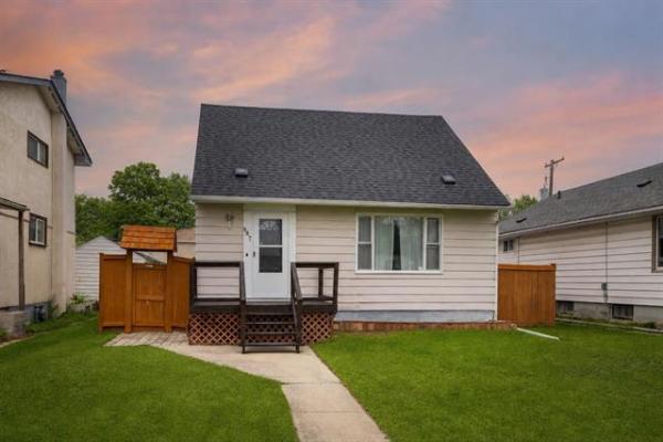 Home Photo - 987 Carter Avenue
