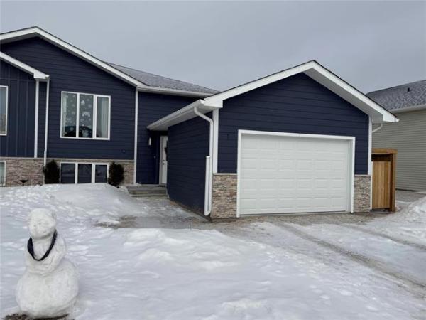 Home Photo - 7 Acorn Avenue