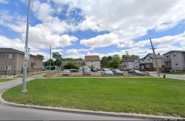 home photo - 955 Sherbrook Street