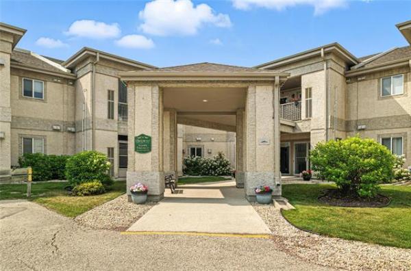 Home Photo - 226-500 Cathcart Street