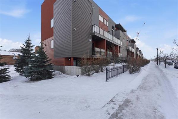 home photo - 6-860 Rathgar Avenue