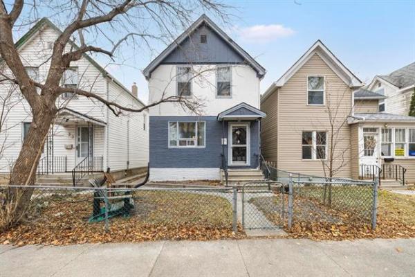 Home Photo - 31 Knappen Avenue