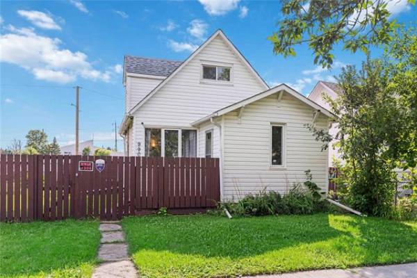 home photo - 990 Manitoba Avenue
