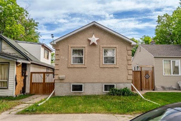 Home Photo - 1929 Ross Avenue