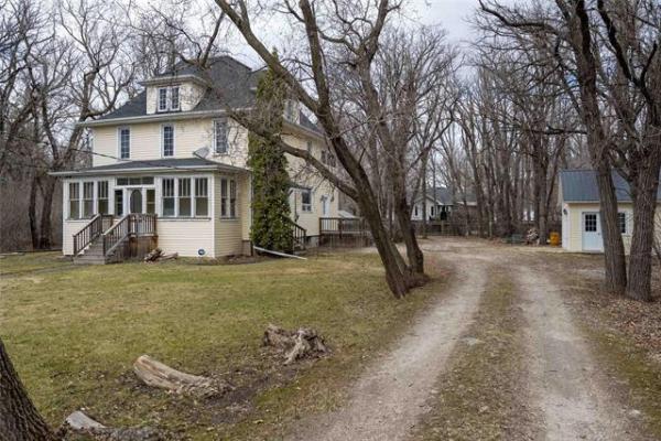 Home Photo - 253 Macdonald Avenue