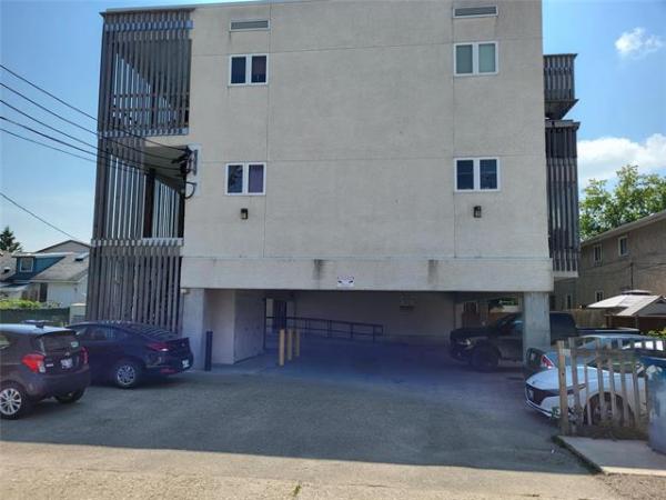 Home Photo - 5-387 Talbot Avenue