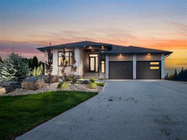 Home Photo - 10 KILLBERY Crescent