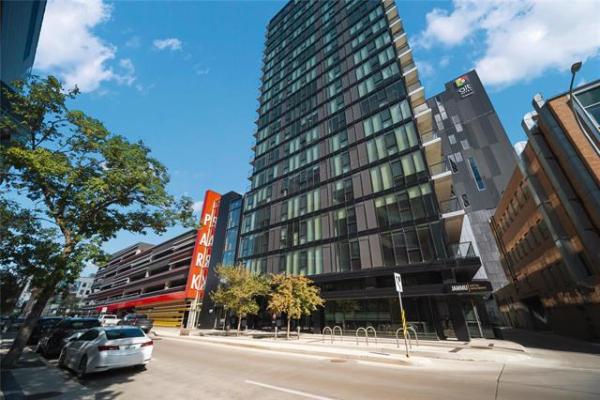 Home Photo - 1502-311 Hargrave Street