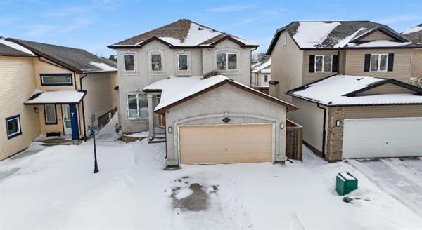 Home Photo - 11 Wisteria Way