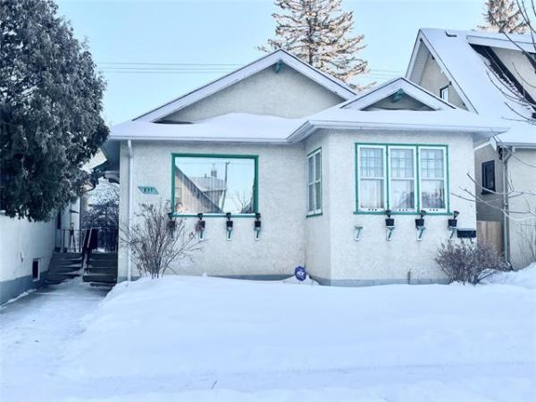 Home Photo - 811 Sherburn Street