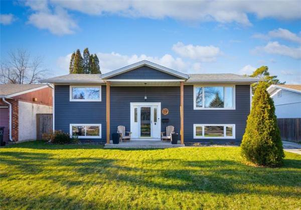 Home Photo - 19 Edelweiss Crescent