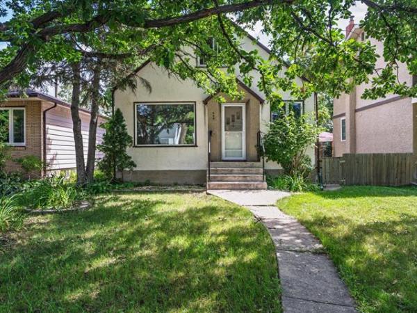 Home Photo - 444 Beaverbrook Street