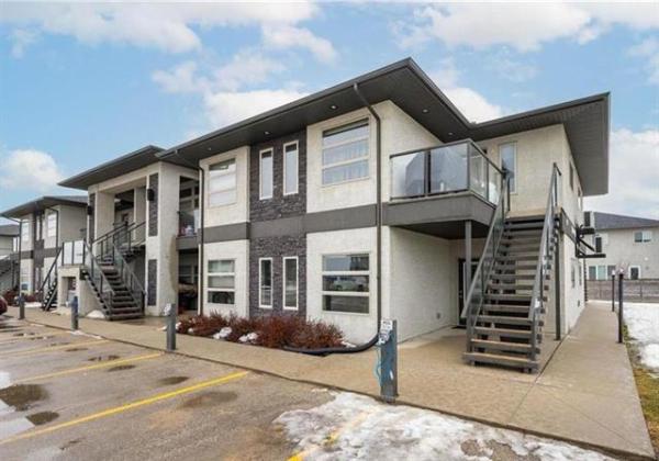 Home Photo - E-9-477 Meadowlark Boulevard