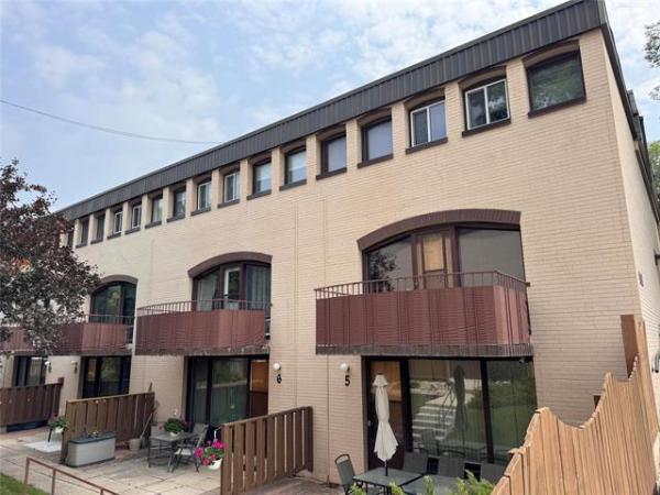 home photo - 3-3451 Portage Avenue